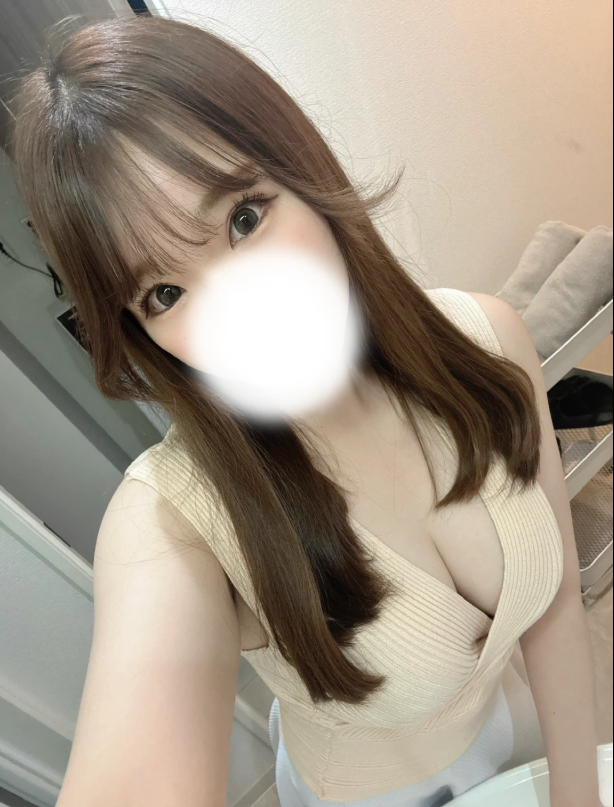 華村ゆあ