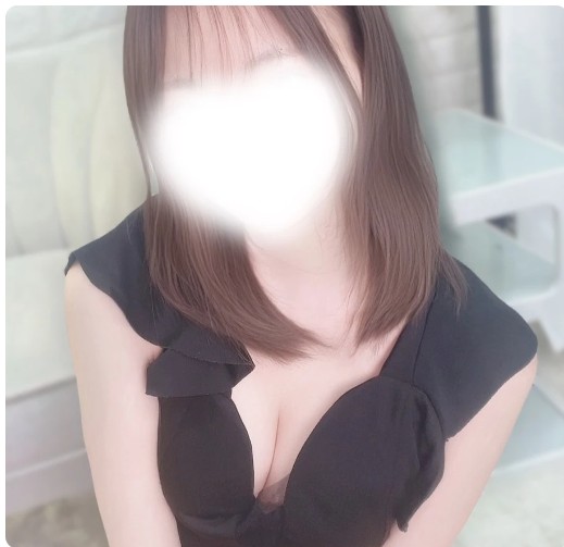 及川れな