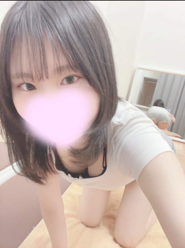 及川れな