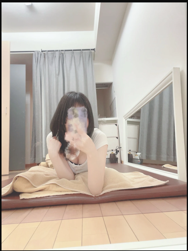 及川れな
