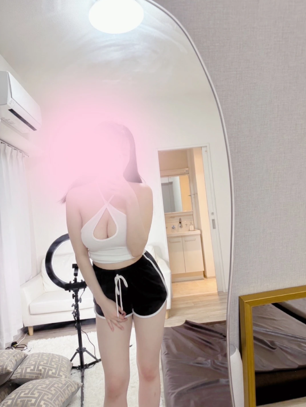 音花かのん
