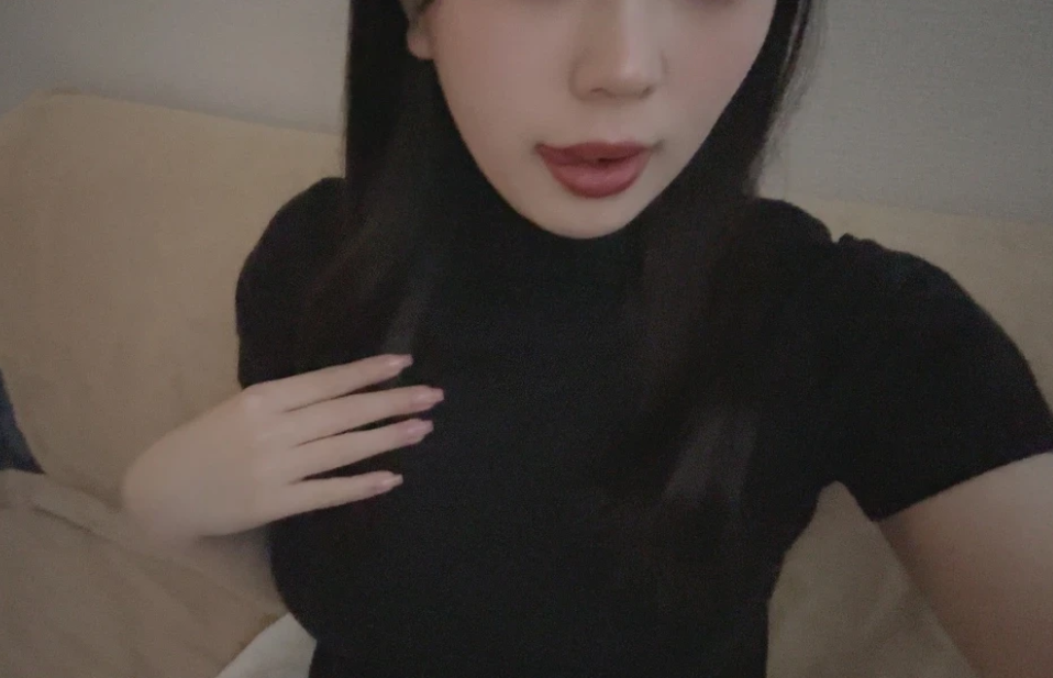 音花かのん