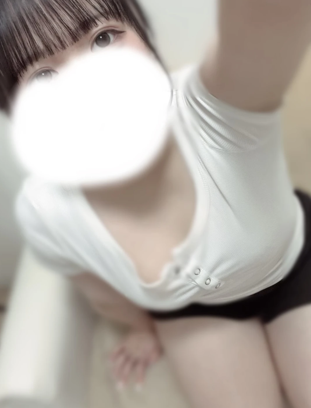 塩見にこ