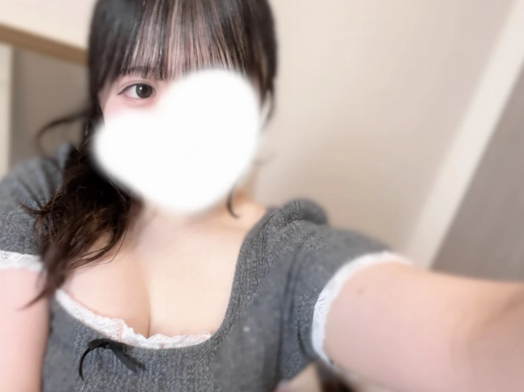 塩見にこ