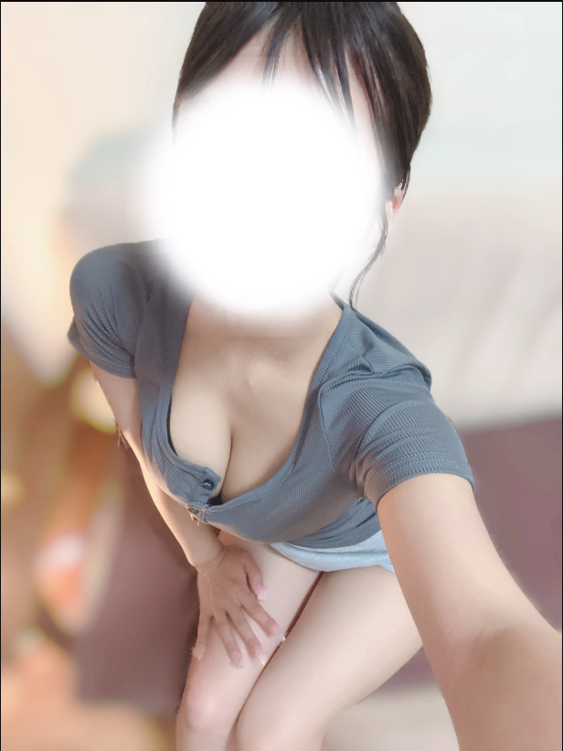 日比なぎさ