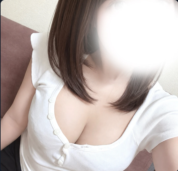 日比なぎさ