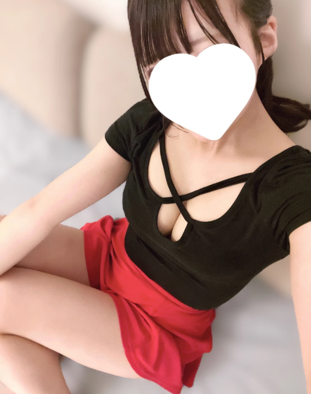 日比なぎさ