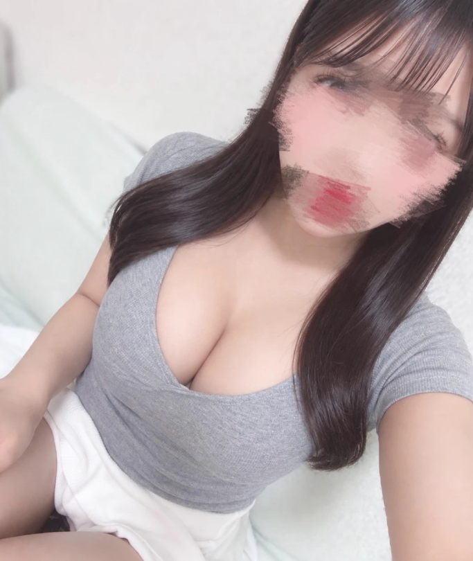 日比なぎさ