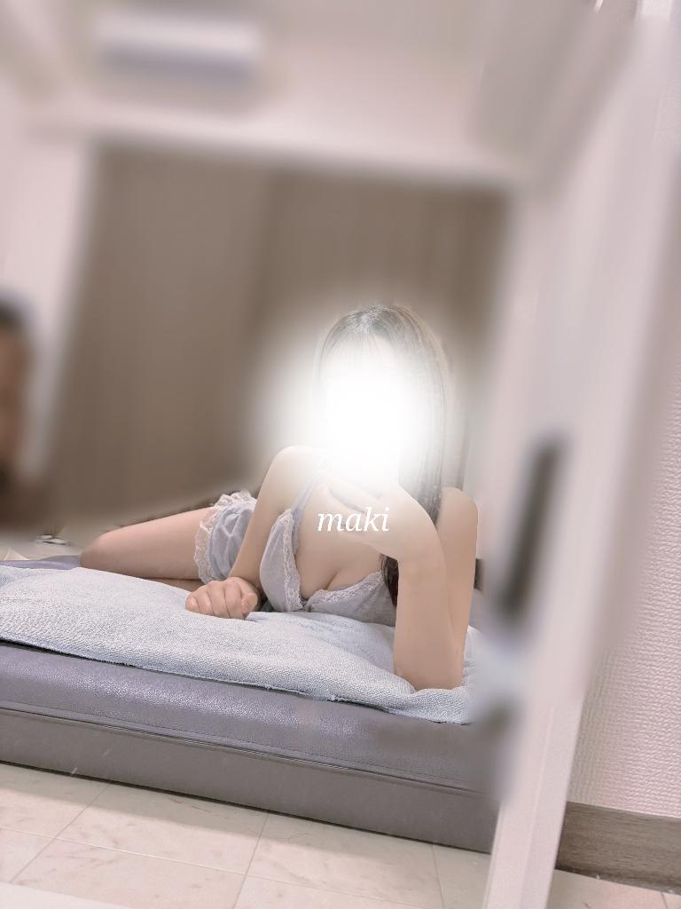 東条まき