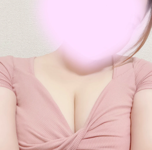 白崎ななみ