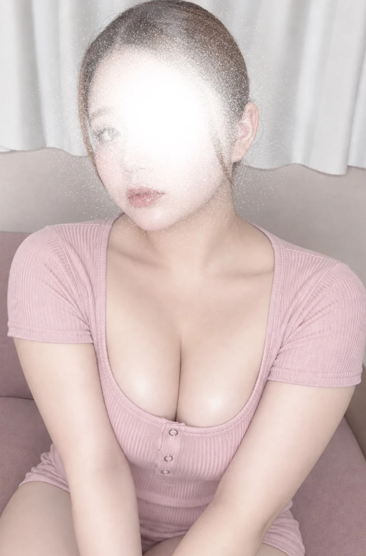 白崎ななみ