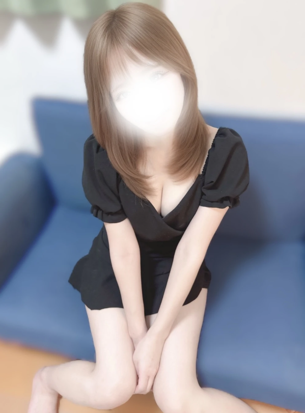愛沢せいら