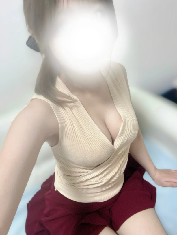 愛沢せいら
