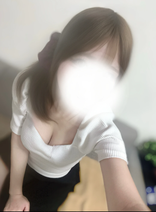 愛沢せいら