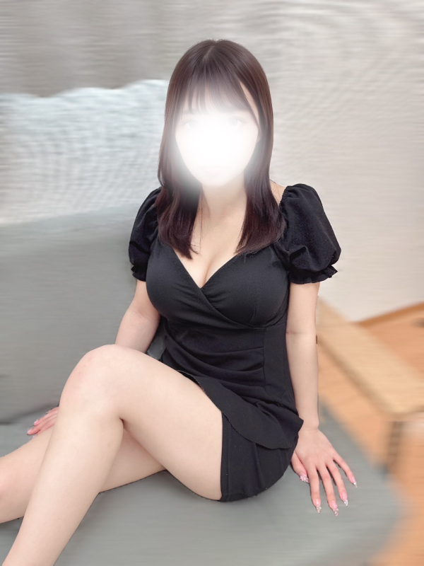 日比なぎさ
