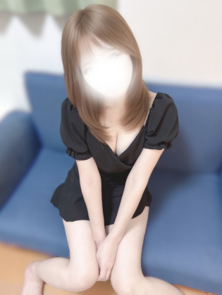 愛沢せいら